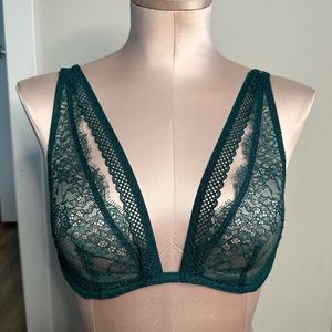 Plunge bra